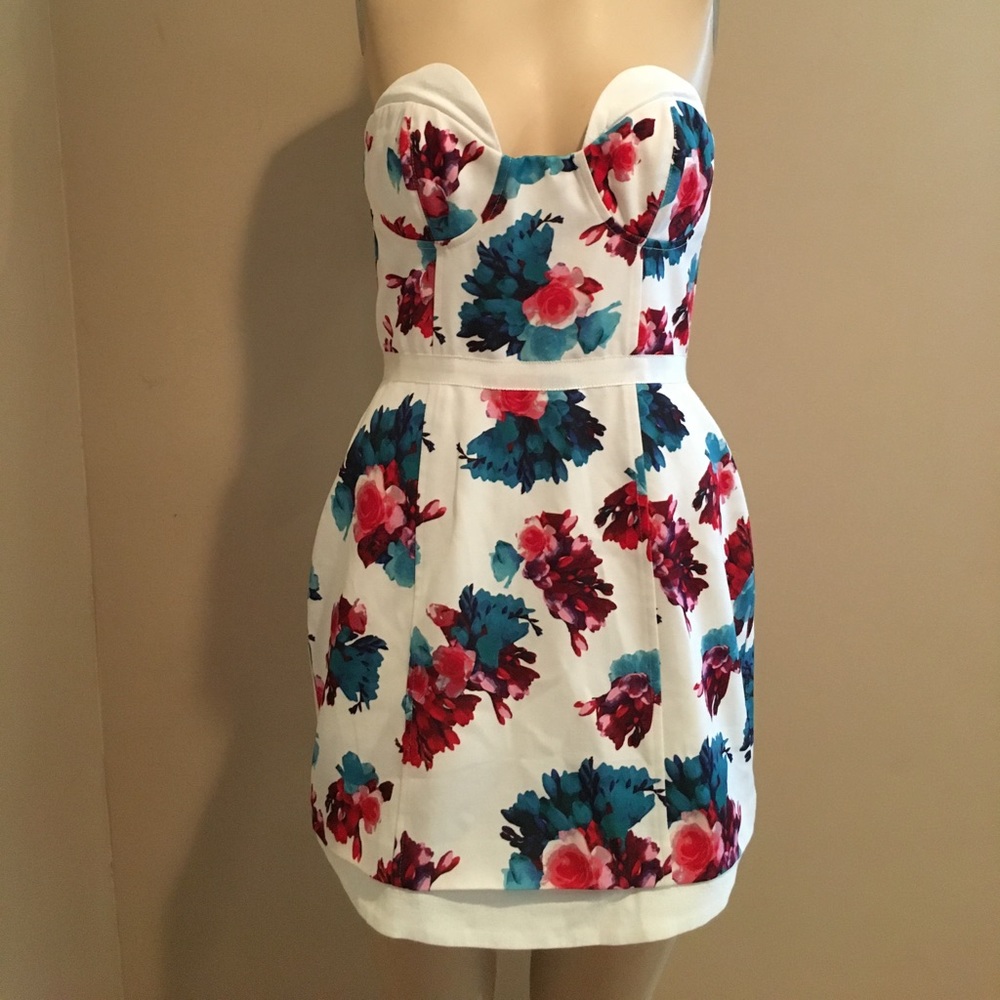 Lovers + Friends Dress - Picture 1 of 8